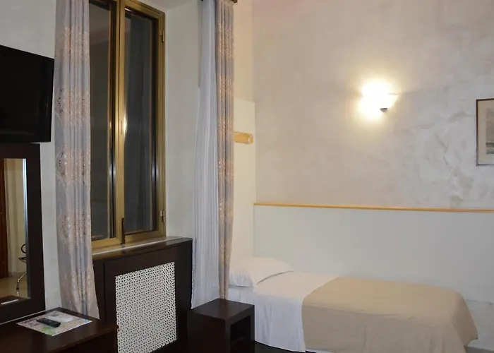 Carina Guest house